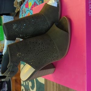 Shoedazzle Dress Sandal